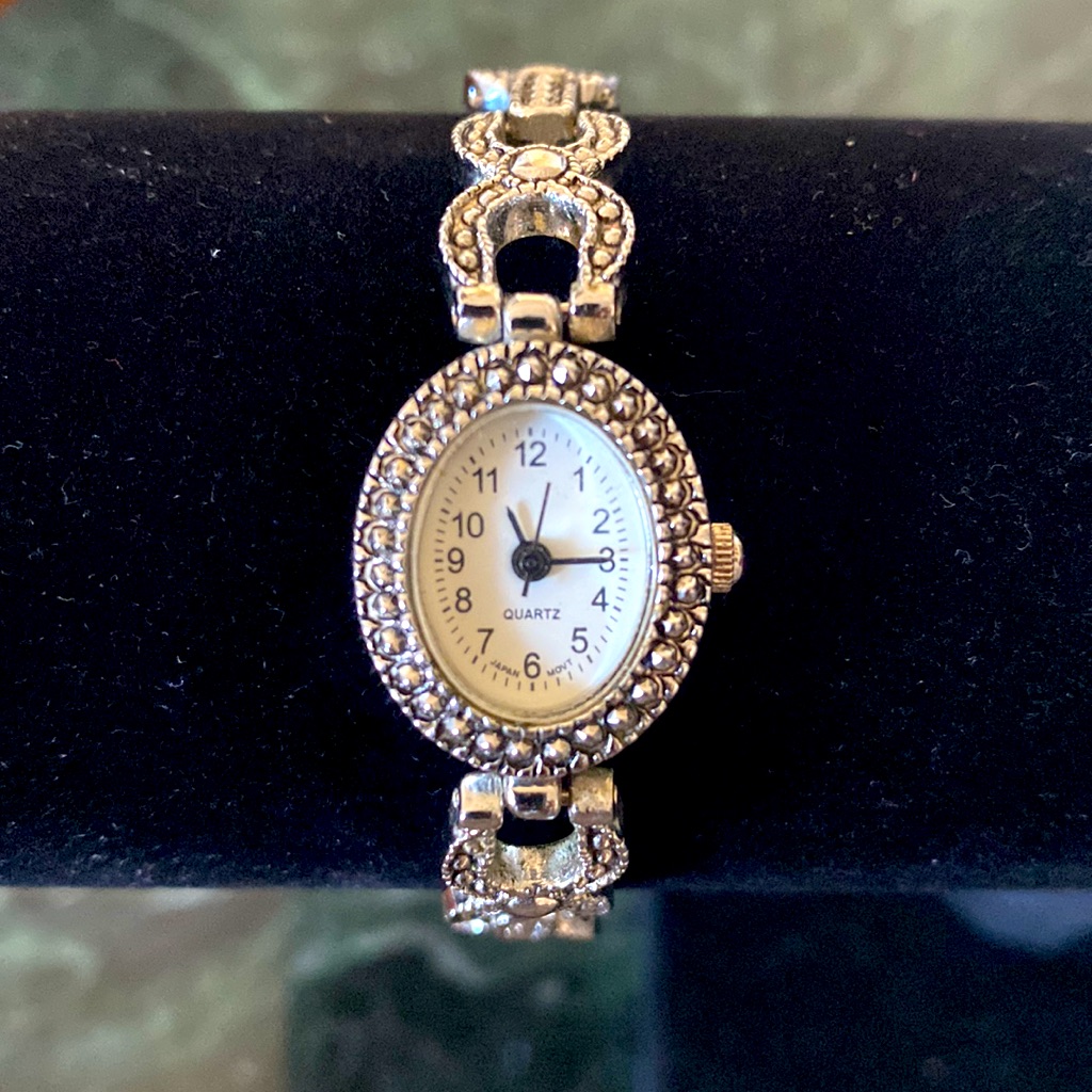 SilverTone Womens Quartz Watch With Crystal Accents Preowned